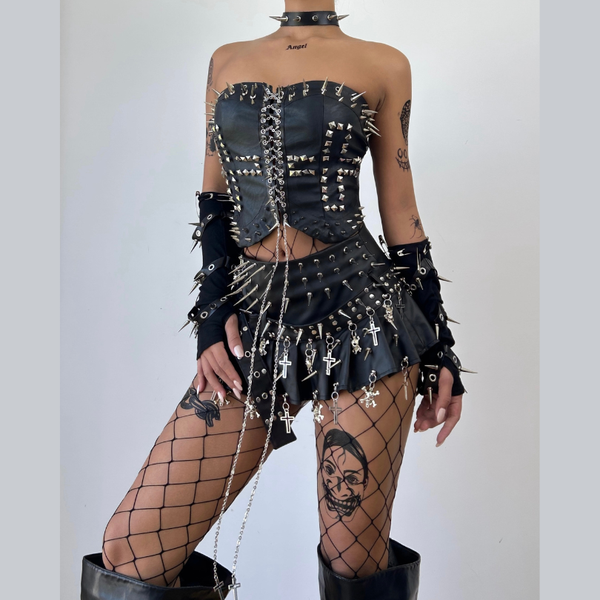 Metal chain lace up rivet applique tube top