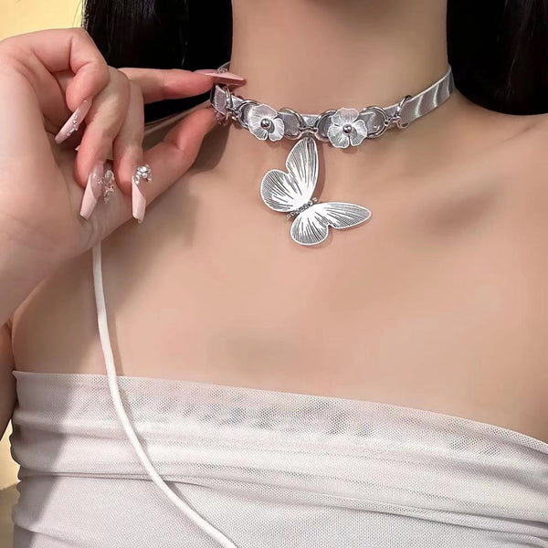 白い蝶の装飾メタルチェーンチョーカーネックレス
