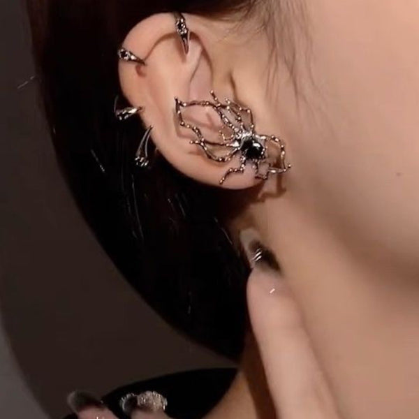 Spider decor black rhinestone earring