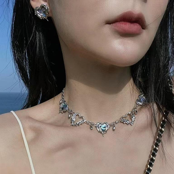 Blue rhinestone heart decor choker necklace