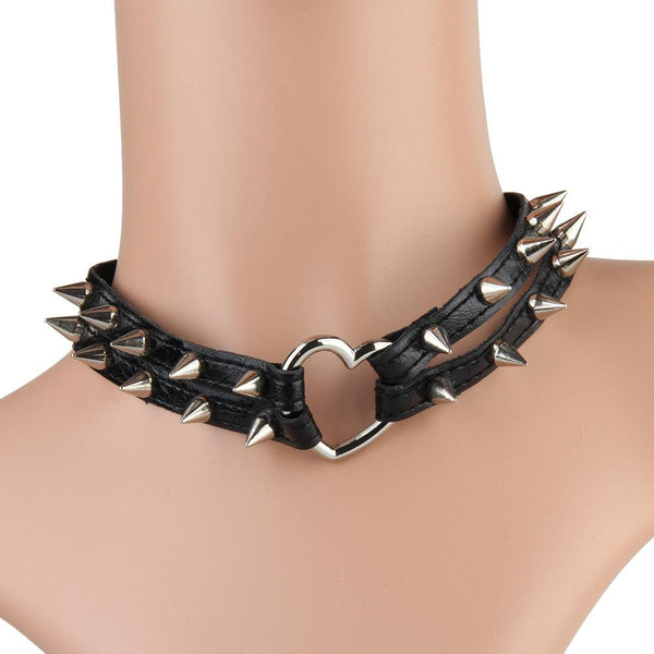 Heart rivet decor PU leather choker necklace